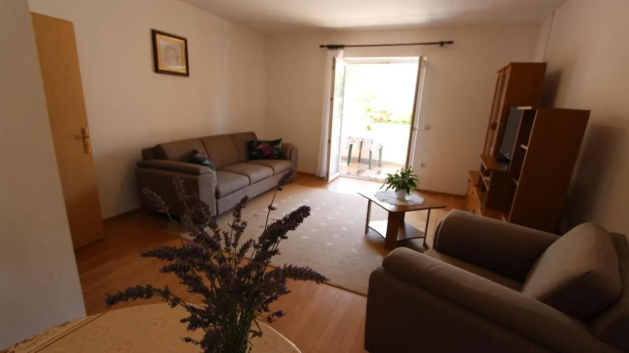 Guest house Apartments Vrbovcan Malinska